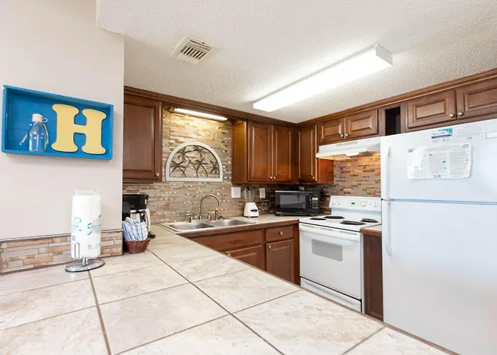 Apartment Island Winds West 378 *